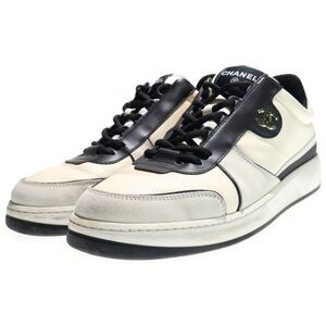 Chanel Coco Mark Skateboard Shoes Low Cut Sneakers G45213 White